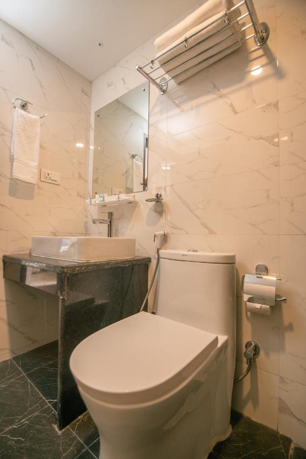 Hotel Black Diamond - Transit Point Inside Hotel Kathmandu Exterior foto