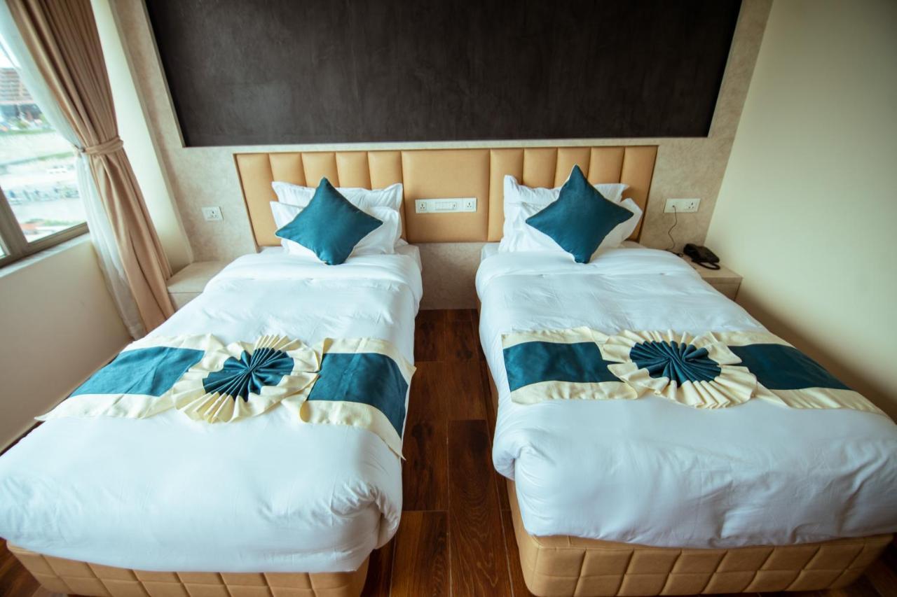 Hotel Black Diamond - Transit Point Inside Hotel Kathmandu Exterior foto