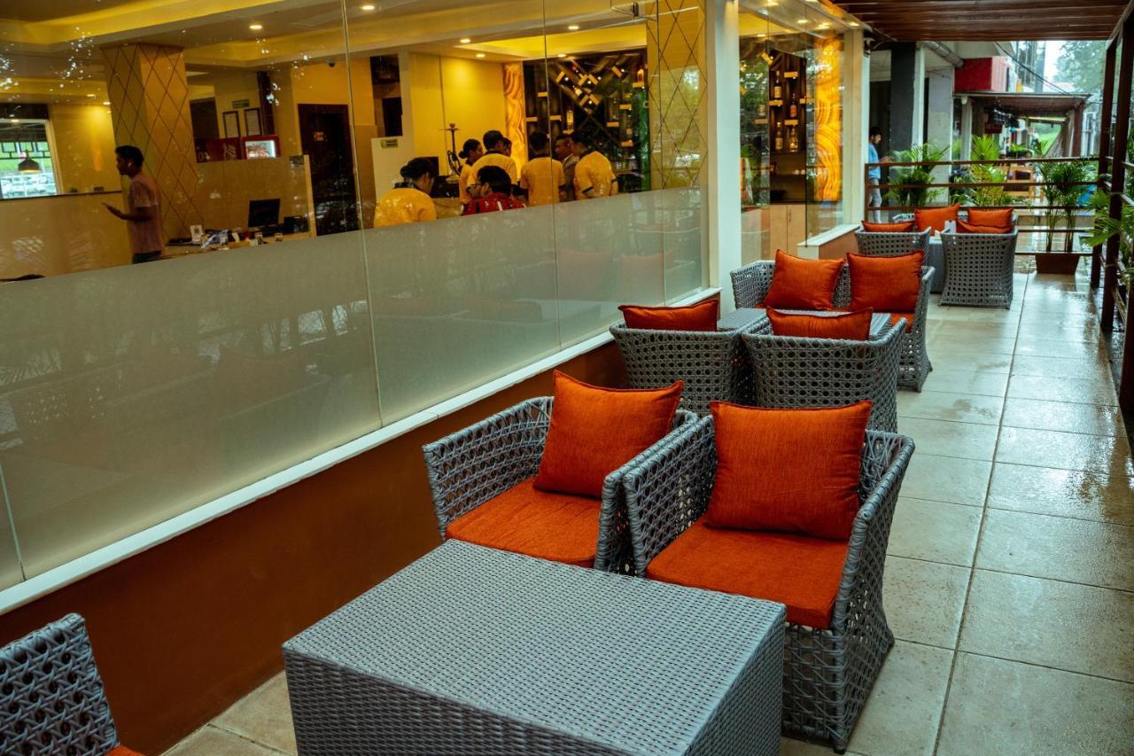 Hotel Black Diamond - Transit Point Inside Hotel Kathmandu Exterior foto