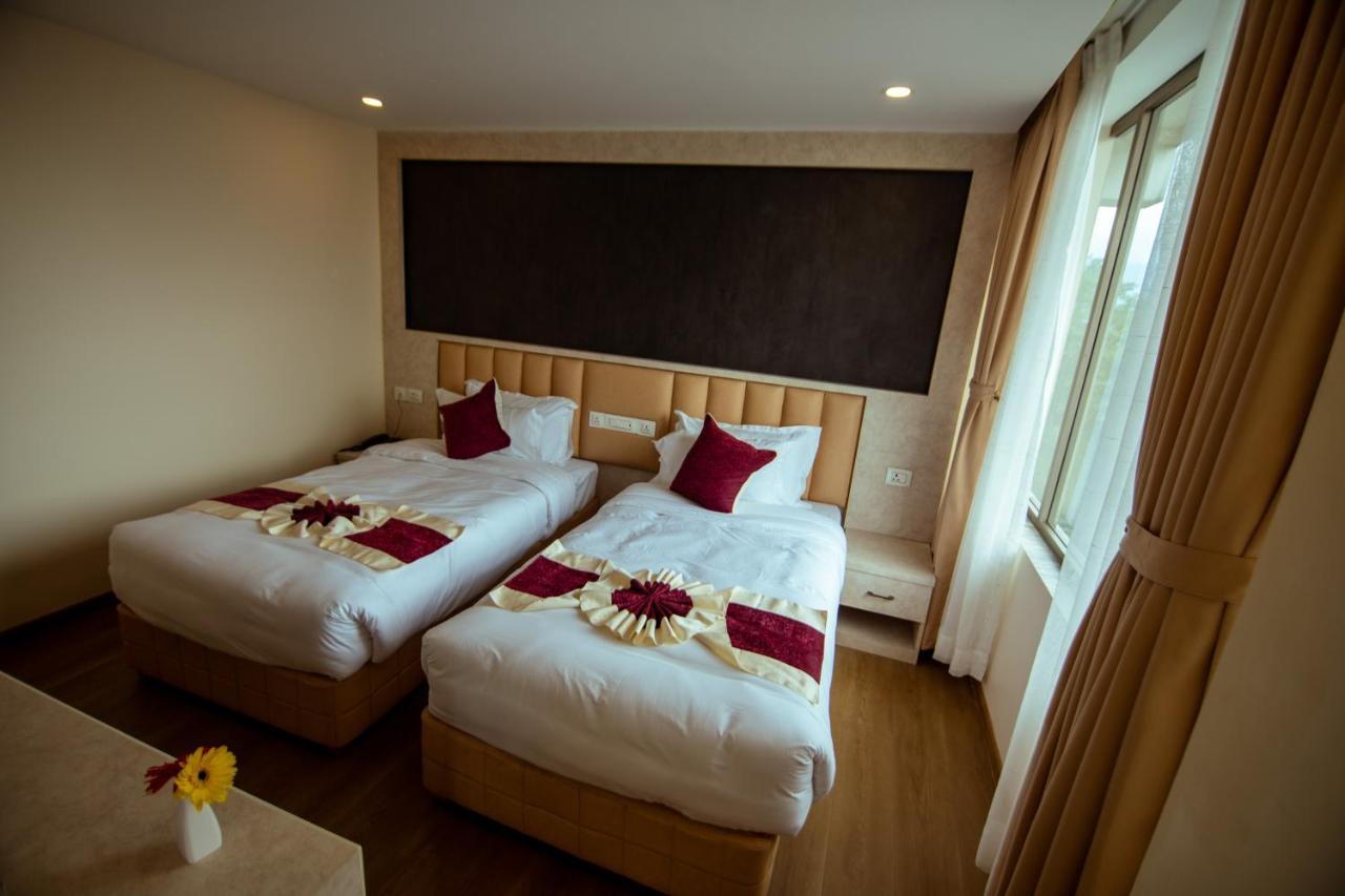 Hotel Black Diamond - Transit Point Inside Hotel Kathmandu Exterior foto